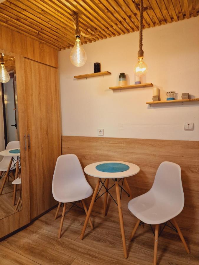 Airport Easy Link Apartamento Iasi Exterior foto