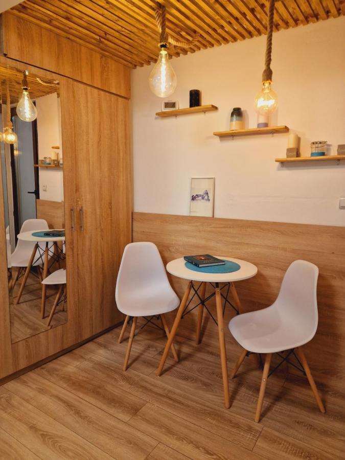 Airport Easy Link Apartamento Iasi Exterior foto